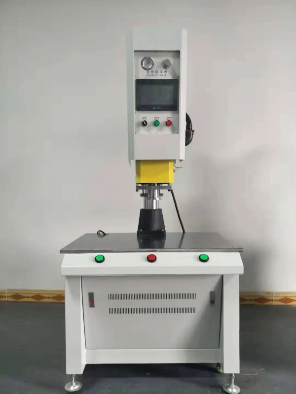 伺服旋熔焊接机